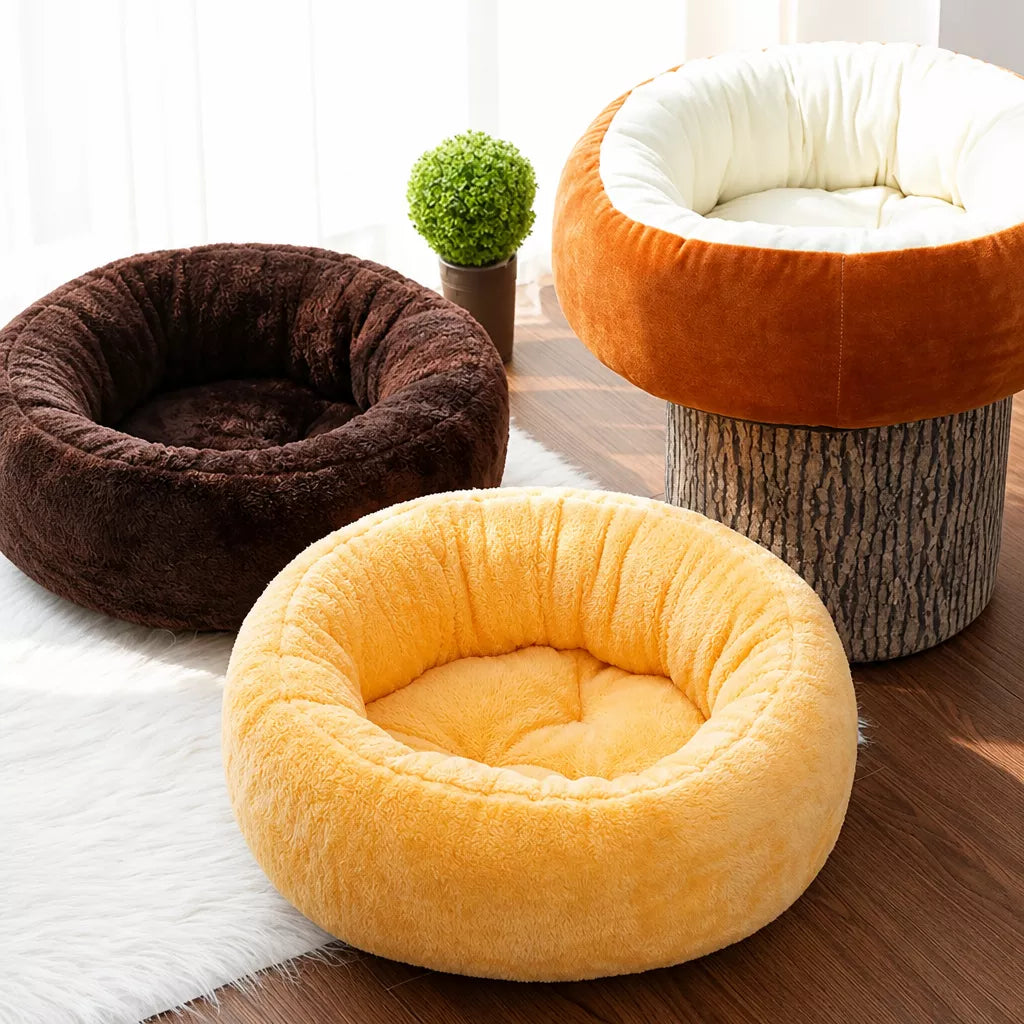 All-Season Plush Pet Bed for Cats and Small Dogs