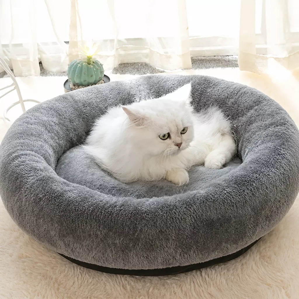 All-Season Plush Pet Bed for Cats and Small Dogs